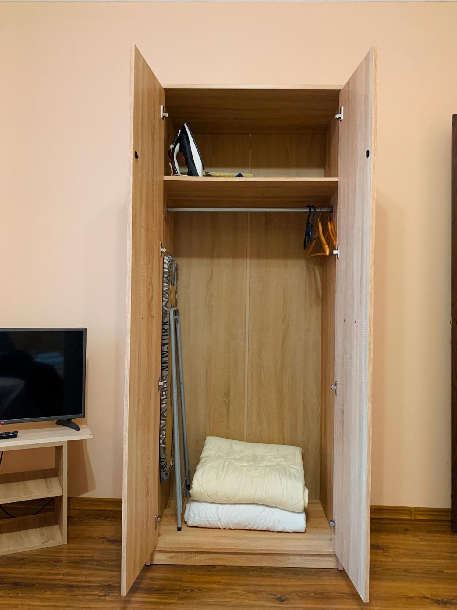 Apartments Domovik Parkaniya, 2A Мукачево Экстерьер фото